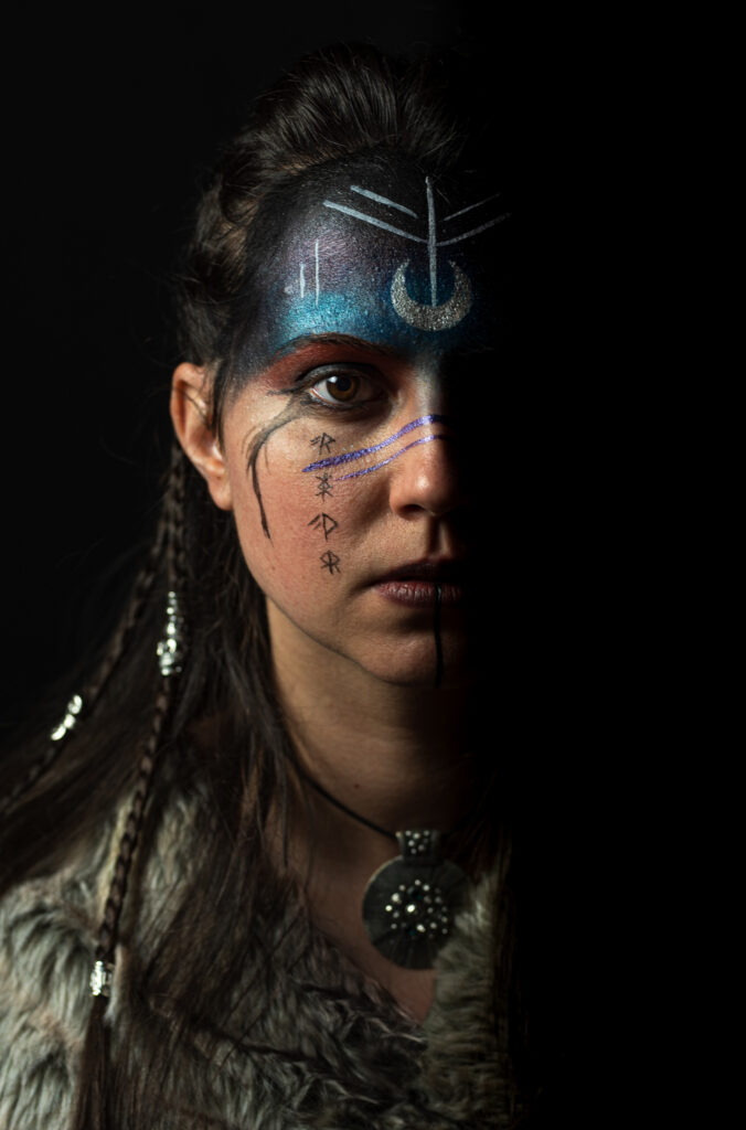 portraits femme maquillage viking