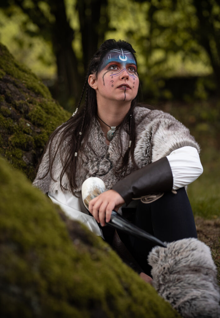 portraits femme maquillage viking